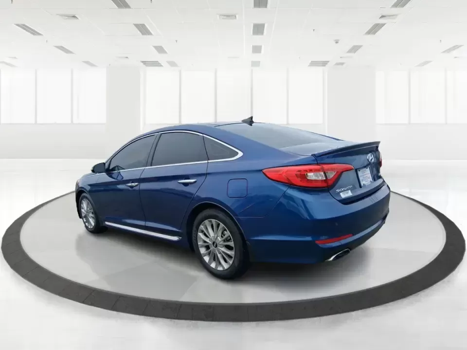 2015 Hyundai Sonata Limited (5NPE34AF5FH) with an 2.4L I-4 gasoline direct injection engine, 6-Speed Automatic transmission, located at 401 Woodman Dr, Riverside, OH, 45431, (937) 908-9800, 39.760899, -84.123421 - Picture your next week going smoother: an easy highway commute up I75, a comfortable school drop-off run through Piqua, and a weekend drive to the Miami County Fairgrounds-all in a sedan that feels upscale without the upscale price. This **2015 Hyundai Sonata Limited** in **Lakeside Blue** is built - Photo#4