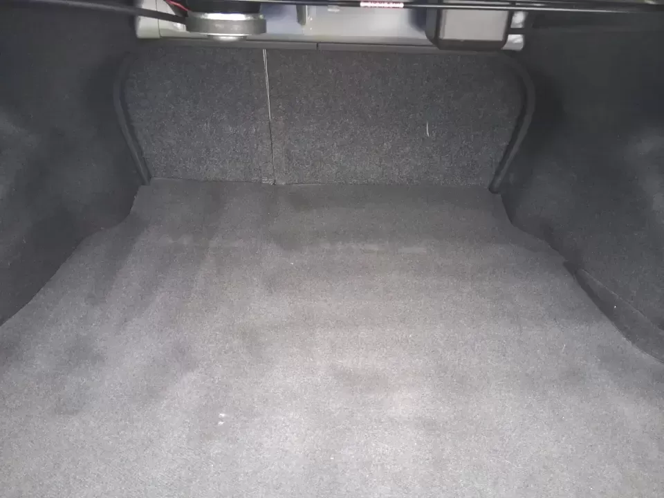 2015 Hyundai Sonata Limited (5NPE34AF5FH) with an 2.4L I-4 gasoline direct injection engine, 6-Speed Automatic transmission, located at 401 Woodman Dr, Riverside, OH, 45431, (937) 908-9800, 39.760899, -84.123421 - Picture your next week going smoother: an easy highway commute up I75, a comfortable school drop-off run through Piqua, and a weekend drive to the Miami County Fairgrounds-all in a sedan that feels upscale without the upscale price. This **2015 Hyundai Sonata Limited** in **Lakeside Blue** is built - Photo#12