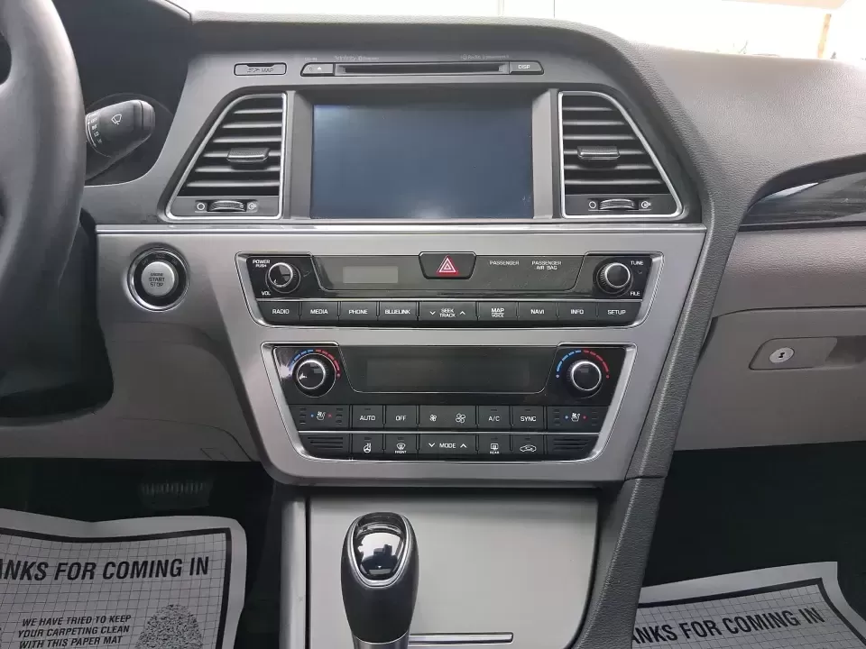 2015 Hyundai Sonata Limited (5NPE34AF5FH) with an 2.4L I-4 gasoline direct injection engine, 6-Speed Automatic transmission, located at 401 Woodman Dr, Riverside, OH, 45431, (937) 908-9800, 39.760899, -84.123421 - Picture your next week going smoother: an easy highway commute up I75, a comfortable school drop-off run through Piqua, and a weekend drive to the Miami County Fairgrounds-all in a sedan that feels upscale without the upscale price. This **2015 Hyundai Sonata Limited** in **Lakeside Blue** is built - Photo#13