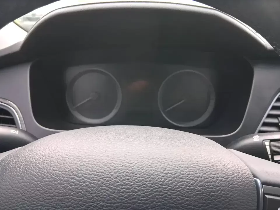 2015 Hyundai Sonata Limited (5NPE34AF5FH) with an 2.4L I-4 gasoline direct injection engine, 6-Speed Automatic transmission, located at 401 Woodman Dr, Riverside, OH, 45431, (937) 908-9800, 39.760899, -84.123421 - Picture your next week going smoother: an easy highway commute up I75, a comfortable school drop-off run through Piqua, and a weekend drive to the Miami County Fairgrounds-all in a sedan that feels upscale without the upscale price. This **2015 Hyundai Sonata Limited** in **Lakeside Blue** is built - Photo#15