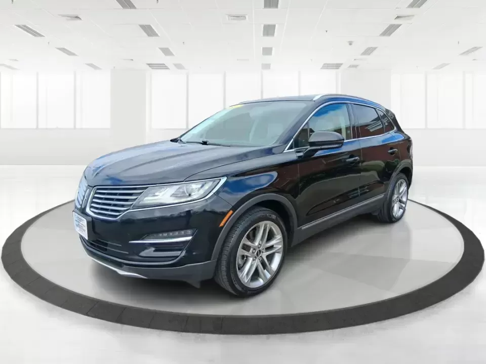 2017 Lincoln MKC Reserve (5LMCJ3D97HU) with an 2.0L L4 DOHC 16V engine, 6A transmission, located at 8750 N County Rd 25A, Piqua, OH, 45356, (937) 908-9800, 40.164391, -84.232513 - Picture your next road trip starting in Piqua with the family loaded up, playlists queued, and plenty of room for luggage-then finishing the day with a quiet, comfortable drive home on I75. This 2017 Lincoln MKC Reserve SUV is built for real life: long commutes, weekend getaways to Indian Lake, and - Photo#7