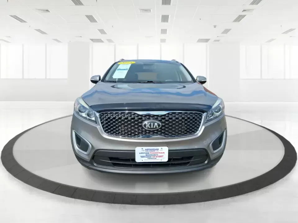 2018 Kia Sorento 2.4L LX (5XYPG4A33JG) with an 2.4L I-4 gasoline direct injection engine, 6A transmission, located at 1184 Kauffman Ave, Fairborn, OH, 45324, (937) 908-9800, 39.807072, -84.030914 - Need one SUV that can handle school drop-offs in the morning, a long commute down I675 in the afternoon, and a weekend road trip to the National Museum of the U.S. Air Force without feeling cramped? This 2018 Kia Sorento LX is built for real-life schedules-comfortable, practical, and ready for every - Photo#7