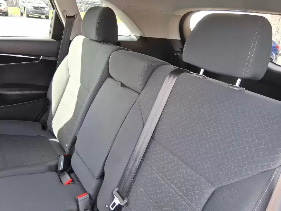 2018 Kia Sorento 2.4L LX (5XYPG4A33JG) with an 2.4L I-4 gasoline direct injection engine, 6A transmission, located at 1184 Kauffman Ave, Fairborn, OH, 45324, (937) 908-9800, 39.807072, -84.030914 - Need one SUV that can handle school drop-offs in the morning, a long commute down I675 in the afternoon, and a weekend road trip to the National Museum of the U.S. Air Force without feeling cramped? This 2018 Kia Sorento LX is built for real-life schedules-comfortable, practical, and ready for every - Photo#10