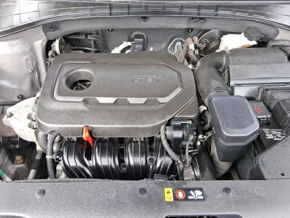 2018 Kia Sorento 2.4L LX (5XYPG4A33JG) with an 2.4L I-4 gasoline direct injection engine, 6A transmission, located at 1184 Kauffman Ave, Fairborn, OH, 45324, (937) 908-9800, 39.807072, -84.030914 - Need one SUV that can handle school drop-offs in the morning, a long commute down I675 in the afternoon, and a weekend road trip to the National Museum of the U.S. Air Force without feeling cramped? This 2018 Kia Sorento LX is built for real-life schedules-comfortable, practical, and ready for every - Photo#11