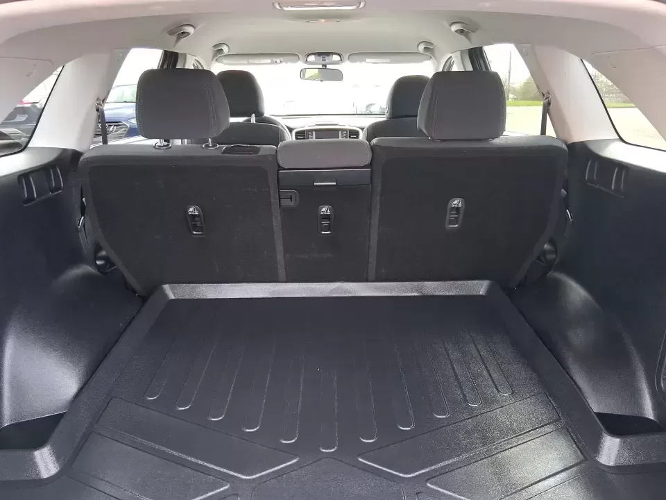 2018 Kia Sorento 2.4L LX (5XYPG4A33JG) with an 2.4L I-4 gasoline direct injection engine, 6A transmission, located at 1184 Kauffman Ave, Fairborn, OH, 45324, (937) 908-9800, 39.807072, -84.030914 - Need one SUV that can handle school drop-offs in the morning, a long commute down I675 in the afternoon, and a weekend road trip to the National Museum of the U.S. Air Force without feeling cramped? This 2018 Kia Sorento LX is built for real-life schedules-comfortable, practical, and ready for every - Photo#12