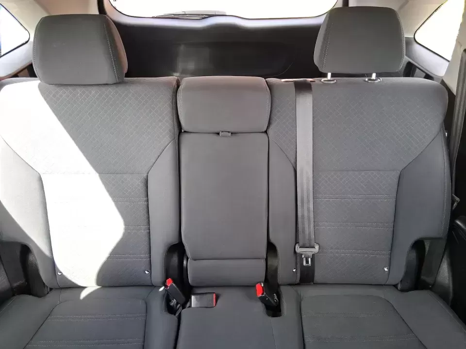 2018 Kia Sorento 2.4L LX (5XYPG4A33JG) with an 2.4L I-4 gasoline direct injection engine, 6A transmission, located at 1184 Kauffman Ave, Fairborn, OH, 45324, (937) 908-9800, 39.807072, -84.030914 - Need one SUV that can handle school drop-offs in the morning, a long commute down I675 in the afternoon, and a weekend road trip to the National Museum of the U.S. Air Force without feeling cramped? This 2018 Kia Sorento LX is built for real-life schedules-comfortable, practical, and ready for every - Photo#14