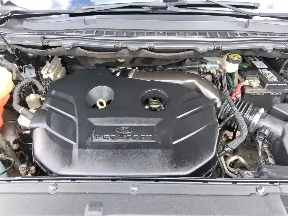 2017 Ford Edge SEL (2FMPK4J94HB) with an 2.0L L4 DOHC 16V engine, 6A transmission, located at 401 Woodman Dr, Riverside, OH, 45431, (937) 908-9800, 39.760899, -84.123421 - Picture your next week going smoother: an SUV that's ready for the school run, the I675 commute, and a spontaneous weekend escape to Carillon Historical Park or a family day at the National Museum of the U.S. Air Force. This 2017 Ford Edge SEL in Magnetic Metallic is built for real life in the Miami - Photo#11