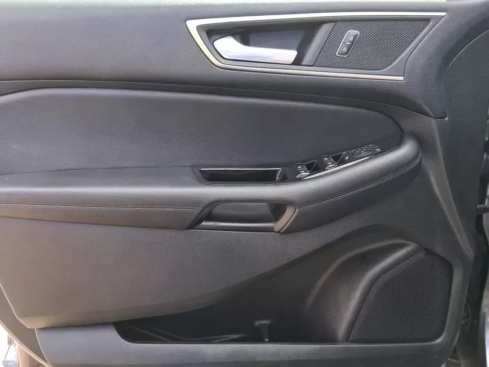 2017 Ford Edge SEL (2FMPK4J94HB) with an 2.0L L4 DOHC 16V engine, 6A transmission, located at 401 Woodman Dr, Riverside, OH, 45431, (937) 908-9800, 39.760899, -84.123421 - Picture your next week going smoother: an SUV that's ready for the school run, the I675 commute, and a spontaneous weekend escape to Carillon Historical Park or a family day at the National Museum of the U.S. Air Force. This 2017 Ford Edge SEL in Magnetic Metallic is built for real life in the Miami - Photo#20