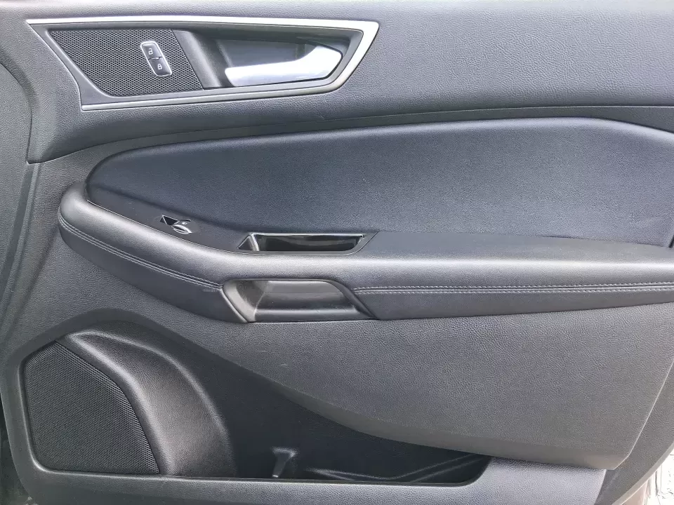 2017 Ford Edge SEL (2FMPK4J94HB) with an 2.0L L4 DOHC 16V engine, 6A transmission, located at 401 Woodman Dr, Riverside, OH, 45431, (937) 908-9800, 39.760899, -84.123421 - Picture your next week going smoother: an SUV that's ready for the school run, the I675 commute, and a spontaneous weekend escape to Carillon Historical Park or a family day at the National Museum of the U.S. Air Force. This 2017 Ford Edge SEL in Magnetic Metallic is built for real life in the Miami - Photo#21