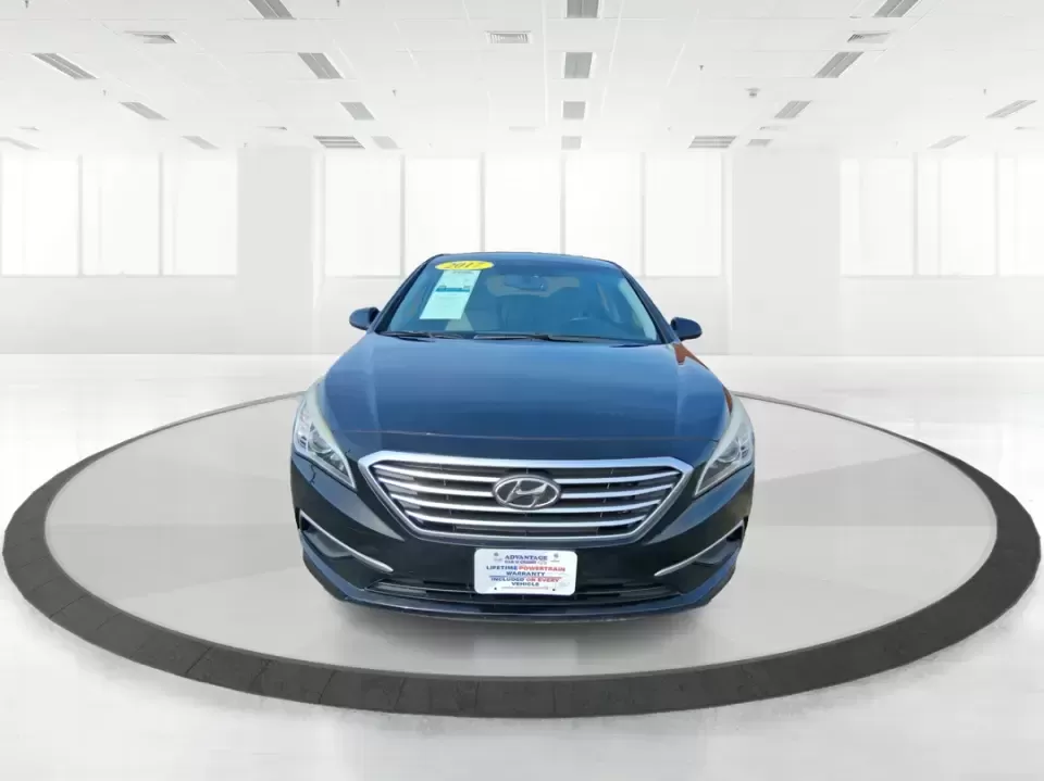 2017 Hyundai Sonata SE (5NPE24AF7HH) with an 2.4L I-4 gasoline direct injection engine, 7A transmission, located at 1099 N County Rd 25A , Troy, OH, 45373, (937) 908-9800, 40.057079, -84.212883 - Need a dependable sedan for the daily commute down I75, quick errands around Troy, or comfortable weekend drives to Dayton? This 2017 Hyundai Sonata SE in Phantom Black is an easy-to-live-with choice for practical drivers who want modern safety, efficient performance, and a smooth ride-without payin - Photo#7