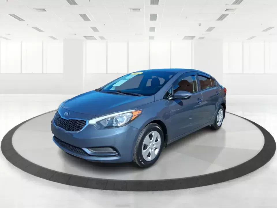2016 Kia Forte LX (KNAFX4A63G5) with an 1.8L I-4 DOHC engine, 6-Speed Automatic transmission, located at 1184 Kauffman Ave, Fairborn, OH, 45324, (937) 908-9800, 39.807072, -84.030914 - Need a dependable commuter that still feels comfortable for weekend plans around the Miami Valley? This **2016 Kia Forte LX** in **Steel Blue Metallic** is a smart, budget-friendly sedan that fits real life in **Fairborn, Ohio**-whether you're driving to Wright-Patterson AFB, heading to class, or cr - Photo#8