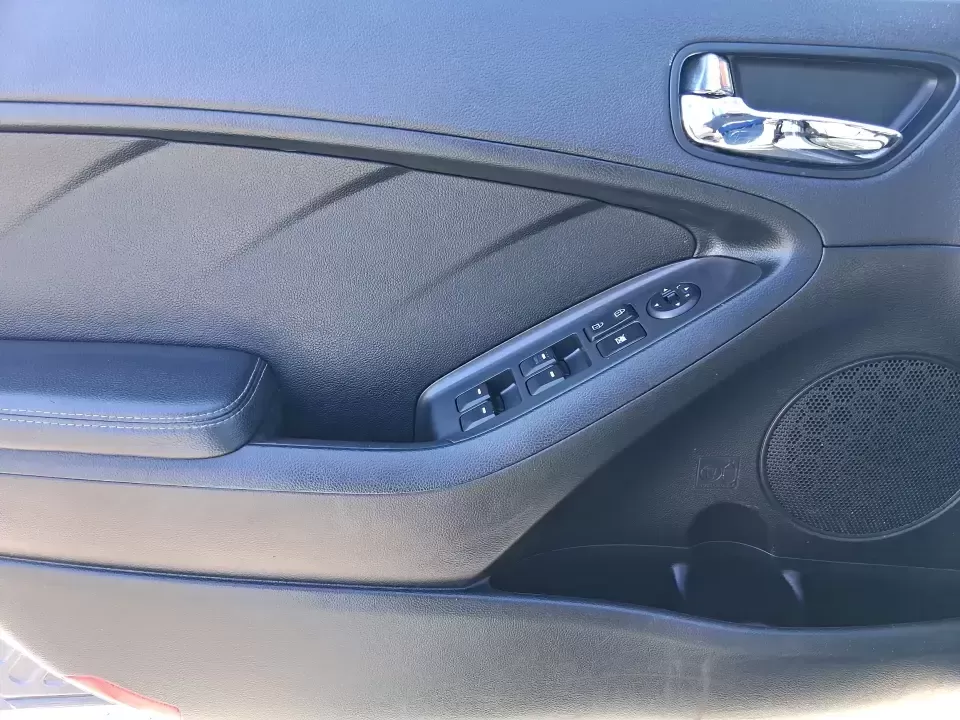 2016 Kia Forte LX (KNAFX4A63G5) with an 1.8L I-4 DOHC engine, 6-Speed Automatic transmission, located at 1951 S Dayton Lakeview Rd., New Carlisle, OH, 45344, (937) 908-9800, 39.890999, -84.050255 - Need a dependable commuter that still feels comfortable for weekend plans around the Miami Valley? This **2016 Kia Forte LX** in **Steel Blue Metallic** is a smart, budget-friendly sedan that fits real life in **Fairborn, Ohio**-whether you're driving to Wright-Patterson AFB, heading to class, or cr - Photo#17