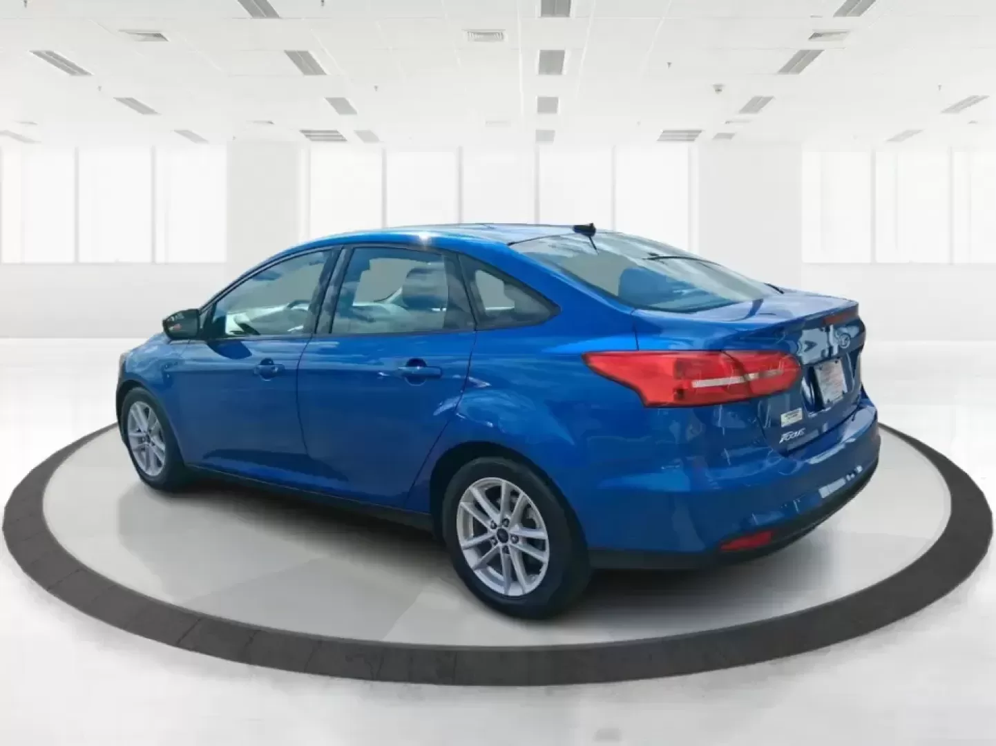 2018 Ford Focus SE (1FADP3FE4JL) with an 1.0L L3 engine, Automatic transmission, located at 1951 S Dayton Lakeview Rd., New Carlisle, OH, 45344, (937) 908-9800, 39.890999, -84.050255 - Need a dependable commuter that's easy to park downtown, comfortable on I70, and efficient enough for everyday errands from Meijer runs to school drop-offs? This 2018 Ford Focus SE sedan is a smart, budget-friendly choice for life in and around New Carlisle, offering modern tech, confidence-inspirin - Photo#4