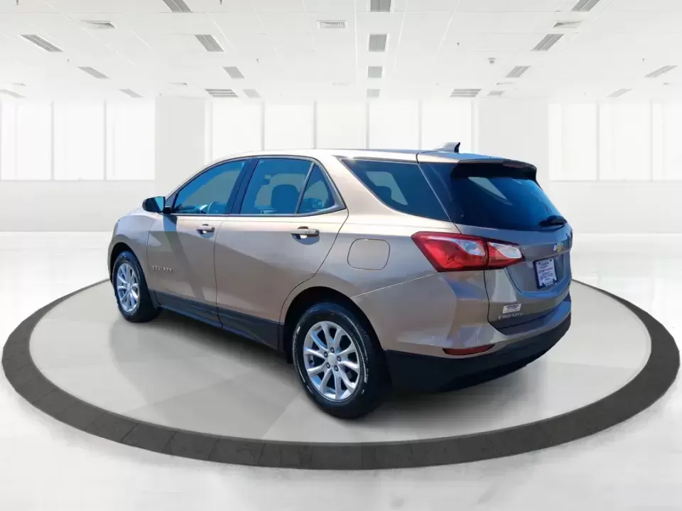 2019 Chevrolet Equinox LS 2WD (2GNAXHEV3K6) with an 1.5L L4 DIR DOHC 16V TURBO engine, 6A transmission, located at 4508 South Dixie Dr, Moraine, OH, 45439, (937) 908-9800, 39.689976, -84.218452 - Need a smart, comfortable SUV for the daily commute down South Dixie Drive, school drop-offs, and weekend runs to Cox Arboretum or Carillon Historical Park? This 2019 Chevrolet Equinox LS is built for real-life Ohio driving-roomy enough for growing families, efficient for long commutes toward Downto - Photo#4