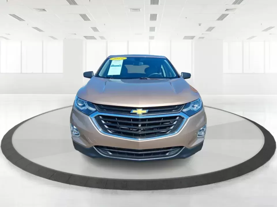 2019 Chevrolet Equinox LS 2WD (2GNAXHEV3K6) with an 1.5L L4 DIR DOHC 16V TURBO engine, 6A transmission, located at 4508 South Dixie Dr, Moraine, OH, 45439, (937) 908-9800, 39.689976, -84.218452 - Need a smart, comfortable SUV for the daily commute down South Dixie Drive, school drop-offs, and weekend runs to Cox Arboretum or Carillon Historical Park? This 2019 Chevrolet Equinox LS is built for real-life Ohio driving-roomy enough for growing families, efficient for long commutes toward Downto - Photo#7