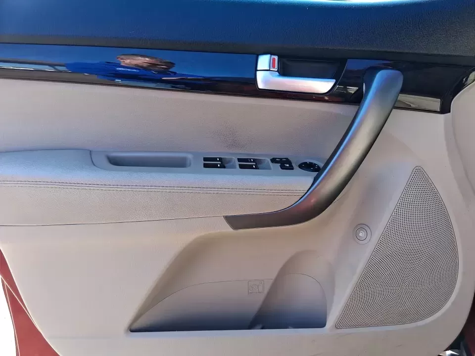 2015 Kia Sorento LX (5XYKTCA67FG) with an 2.4L I-4 gasoline direct injection engine, 6-Speed Automatic transmission, located at 1951 S Dayton Lakeview Rd., New Carlisle, OH, 45344, (937) 908-9800, 39.890999, -84.050255 - Weekend road trips to John Bryan State Park, busy school mornings, or a long commute down I70-this 2015 Kia Sorento LX is the kind of SUV that fits real life in the Miami Valley. Finished in eye-catching Remington Red Metallic, it's a practical, confidence-inspiring choice for growing families, outd - Photo#17