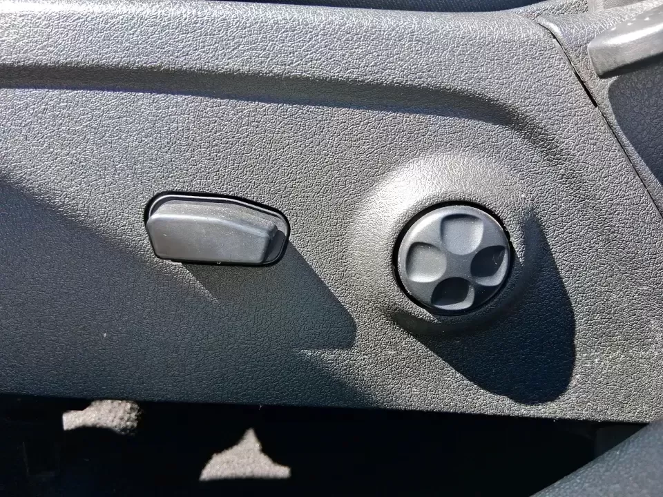 2018 Dodge Journey GT (3C4PDCEGXJT) with an Pentastar 3.6L V-6 DOHC engine, 6A transmission, located at 1951 S Dayton Lakeview Rd., New Carlisle, OH, 45344, (937) 908-9800, 39.890999, -84.050255 - Load up the family, point the hood toward I70, and make every errand or weekend getaway feel easier in this 2018 Dodge Journey GT-an SUV built for real life in and around New Carlisle. Whether you're juggling school drop-offs, commuting toward Dayton, or planning a road trip to Buck Creek State Park - Photo#17