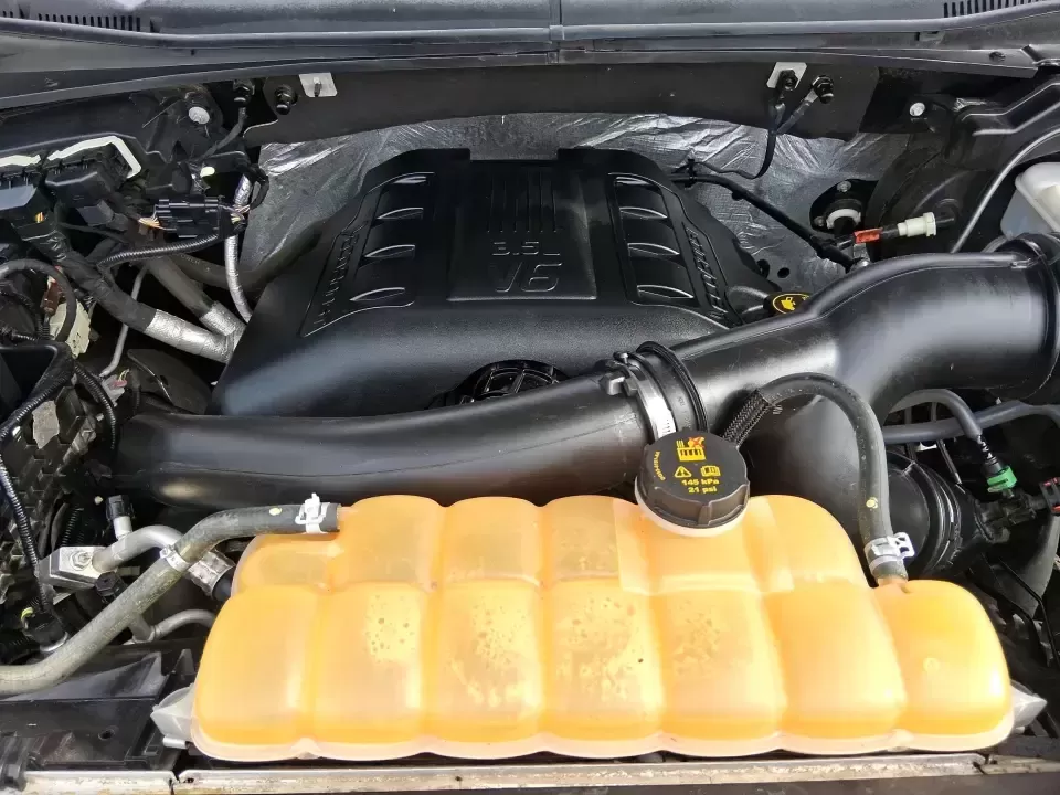 2016 Ford F-150 XLT (1FTEW1EG3GF) with an 3.5L V6 TURBO engine, 6A transmission, located at 1951 S Dayton Lakeview Rd., New Carlisle, OH, 45344, (937) 908-9800, 39.890999, -84.050255 - Need a truck that can handle Ohio workweeks and still be ready for a weekend run to Buck Creek State Park or a tailgate near Wright State? This 2016 Ford F-150 XLT Crew Cab is built for real life-hauling gear, towing toys, commuting down I-70, and keeping everyone comfortable when the weather turns. - Photo#11