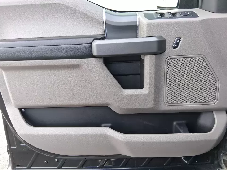 2016 Ford F-150 XLT (1FTEW1EG3GF) with an 3.5L V6 TURBO engine, 6A transmission, located at 1951 S Dayton Lakeview Rd., New Carlisle, OH, 45344, (937) 908-9800, 39.890999, -84.050255 - Need a truck that can handle Ohio workweeks and still be ready for a weekend run to Buck Creek State Park or a tailgate near Wright State? This 2016 Ford F-150 XLT Crew Cab is built for real life-hauling gear, towing toys, commuting down I-70, and keeping everyone comfortable when the weather turns. - Photo#18