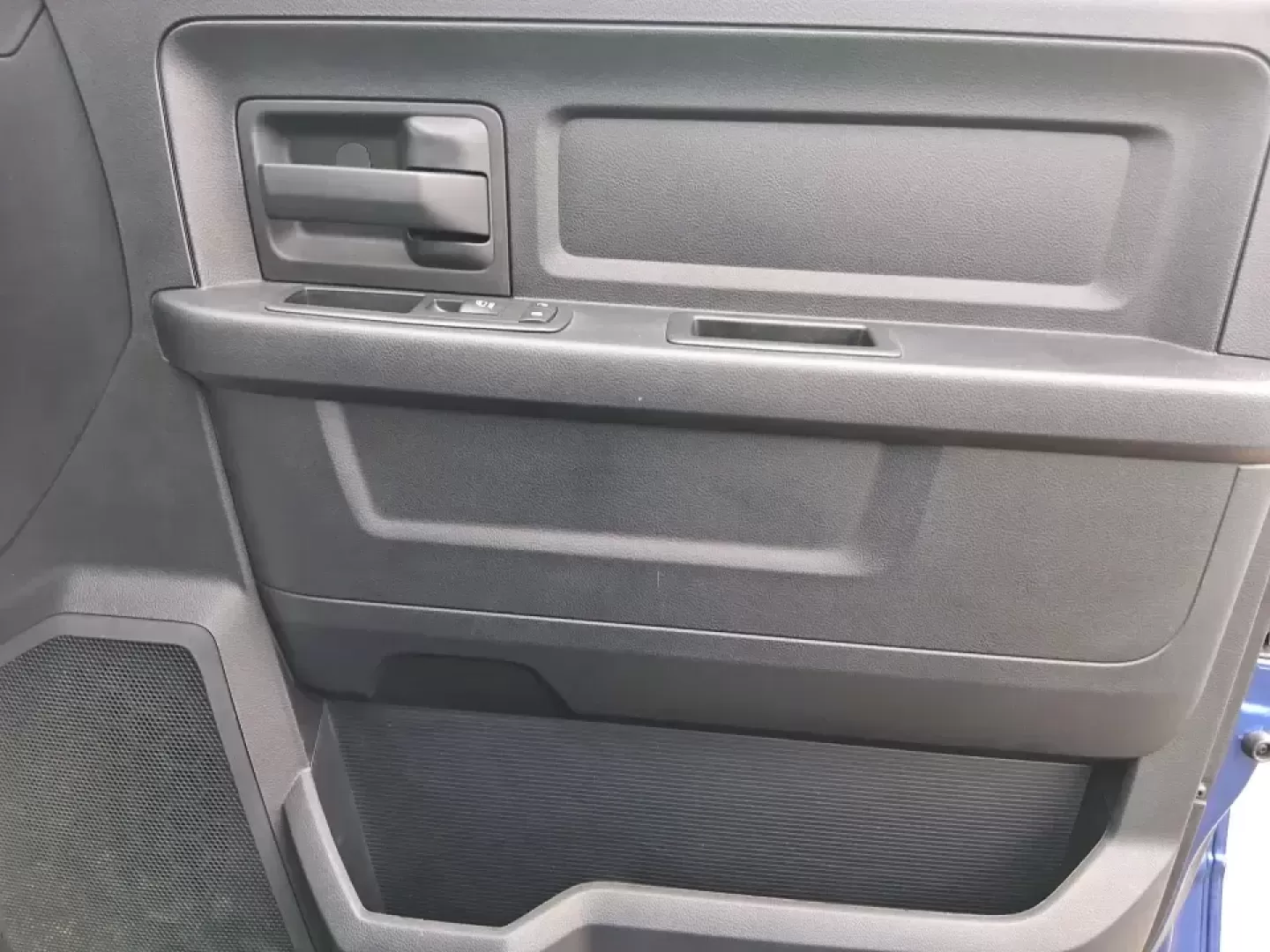 2015 Ram 1500 Express (3C6RR7KT8FG) with an 5.7L V8 OHV 16V engine, 6-Speed Automatic transmission, located at 1099 N County Rd 25A , Troy, OH, 45373, (937) 908-9800, 40.057079, -84.212883 - Need a truck that can handle weekday work, weekend projects, and spur-of-the-moment road trips to Indian Lake without flinching? This 2015 Ram 1500 Express Crew Cab is built for real life in West Central Ohio-comfortable enough for the daily commute, strong enough for towing and hauling, and roomy e - Photo#18