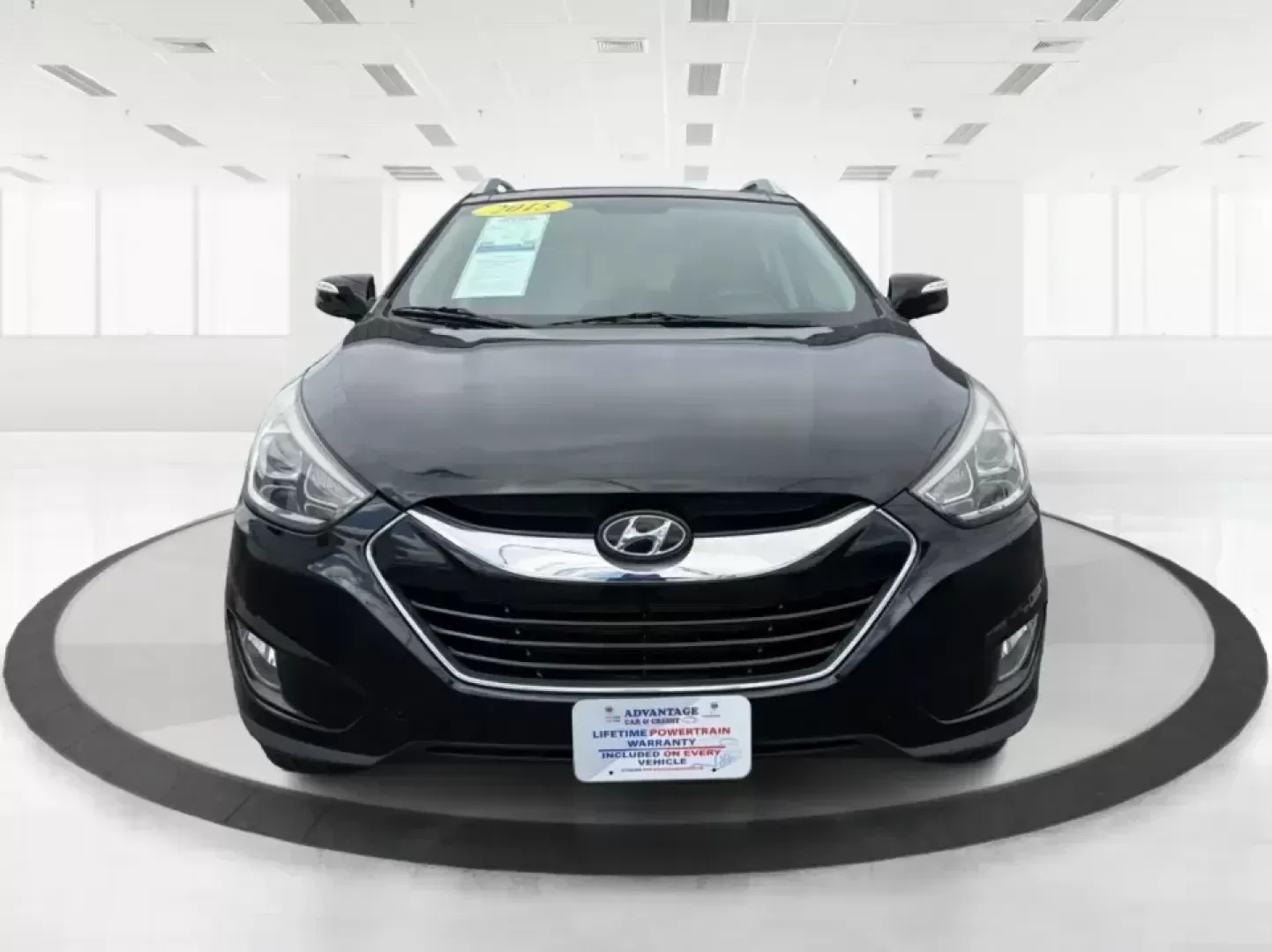 2015 Hyundai Tucson Limited (KM8JU3AG5FU) with an Theta II 2.4L I-4 gasoline direct injection engine, 6-Speed Automatic transmission, located at 8750 N County Rd 25A, Piqua, OH, 45356, (937) 908-9800, 40.164391, -84.232513 - Need a dependable SUV that fits real life-school drop-offs, long commutes up I75, and weekend getaways to Indian Lake or a quick lap around downtown Piqua? This 2015 Hyundai Tucson Limited is built for the everyday hustle with the comfort and tech that make each mile easier, whether you're running e - Photo#7