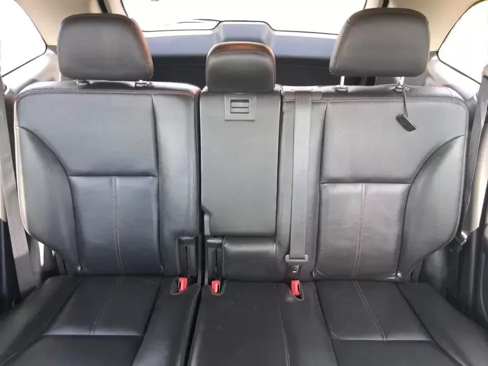 2013 Ford Edge SEL (2FMDK4JC3DB) with an 3.5L V-6 DOHC engine, 6-Speed Automatic transmission, located at 1230 East Main St, Xenia, OH, 45385, (937) 908-9800, 39.688026, -83.910172 - Pack up the kids, cue up your favorite playlist, and point the nose toward a weekend getaway-this 2013 Ford Edge SEL is the kind of comfortable, confident SUV that fits real life in Troy, Ohio. Whether you're commuting up SR-25A, running after-school errands near downtown Troy, or loading up for a r - Photo#14