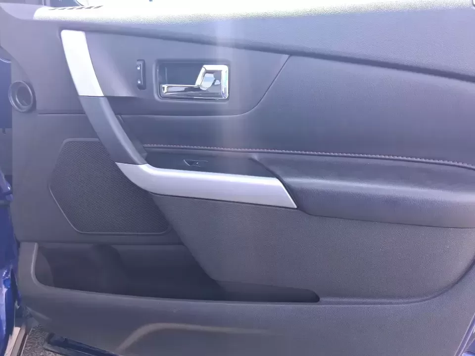 2013 Ford Edge SEL (2FMDK4JC3DB) with an 3.5L V-6 DOHC engine, 6-Speed Automatic transmission, located at 1230 East Main St, Xenia, OH, 45385, (937) 908-9800, 39.688026, -83.910172 - Pack up the kids, cue up your favorite playlist, and point the nose toward a weekend getaway-this 2013 Ford Edge SEL is the kind of comfortable, confident SUV that fits real life in Troy, Ohio. Whether you're commuting up SR-25A, running after-school errands near downtown Troy, or loading up for a r - Photo#20