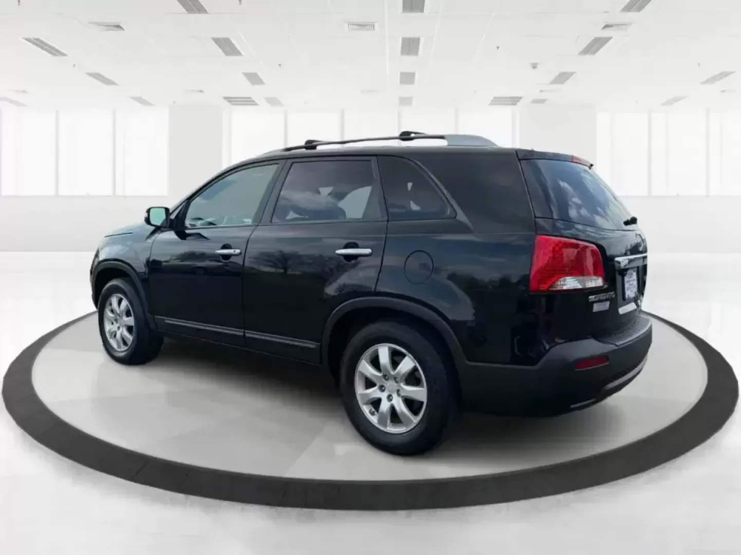 2012 Kia Sorento LX (5XYKT3A68CG) with an 2.4L I-4 gasoline direct injection engine, 6-Speed Automatic transmission, located at 1230 East Main St, Xenia, OH, 45385, (937) 908-9800, 39.688026, -83.910172 - Weekend getaways to John Bryan State Park, daily school drop-offs around Xenia, or an easy commute toward Beavercreek and Dayton-this Ebony Black 2012 Kia Sorento LX is the kind of SUV that fits real life. With practical space, confident road manners, and comfort features you'll appreciate on longer - Photo#4
