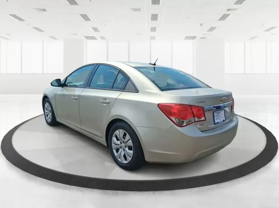 2013 Chevrolet Cruze LS Auto (1G1PA5SH4D7) with an ECOTEC 1.8L I-4 DOHC engine, 6-Speed Automatic transmission, located at 1184 Kauffman Ave, Fairborn, OH, 45324, (937) 908-9800, 39.807072, -84.030914 - Make your weekdays easier and your weekends more spontaneous with a sedan that's built for real life in Fairborn-whether you're commuting to Wright-Patterson AFB, running errands between Beavercreek and Huber Heights, or planning a quick road trip down I-675. This **2013 Chevrolet Cruze LS Auto** de - Photo#3