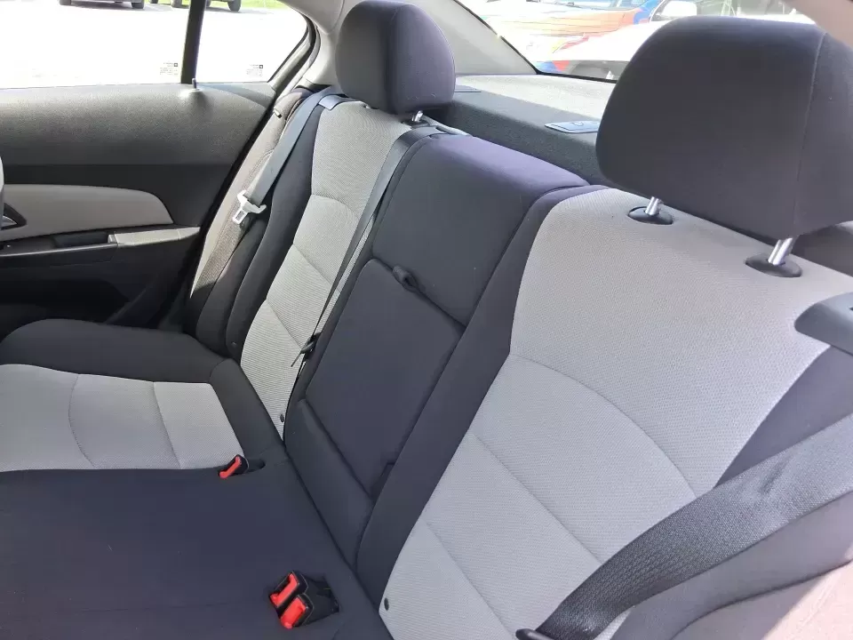 2013 Chevrolet Cruze LS Auto (1G1PA5SH4D7) with an ECOTEC 1.8L I-4 DOHC engine, 6-Speed Automatic transmission, located at 1184 Kauffman Ave, Fairborn, OH, 45324, (937) 908-9800, 39.807072, -84.030914 - Make your weekdays easier and your weekends more spontaneous with a sedan that's built for real life in Fairborn-whether you're commuting to Wright-Patterson AFB, running errands between Beavercreek and Huber Heights, or planning a quick road trip down I-675. This **2013 Chevrolet Cruze LS Auto** de - Photo#9