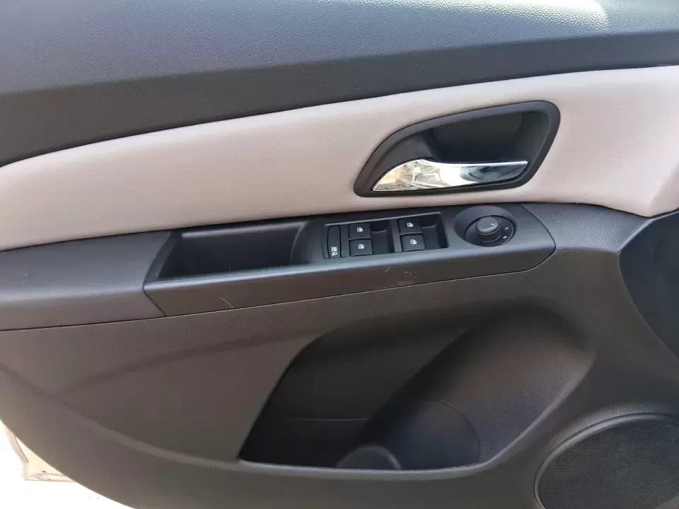 2013 Chevrolet Cruze LS Auto (1G1PA5SH4D7) with an ECOTEC 1.8L I-4 DOHC engine, 6-Speed Automatic transmission, located at 1184 Kauffman Ave, Fairborn, OH, 45324, (937) 908-9800, 39.807072, -84.030914 - Make your weekdays easier and your weekends more spontaneous with a sedan that's built for real life in Fairborn-whether you're commuting to Wright-Patterson AFB, running errands between Beavercreek and Huber Heights, or planning a quick road trip down I-675. This **2013 Chevrolet Cruze LS Auto** de - Photo#17