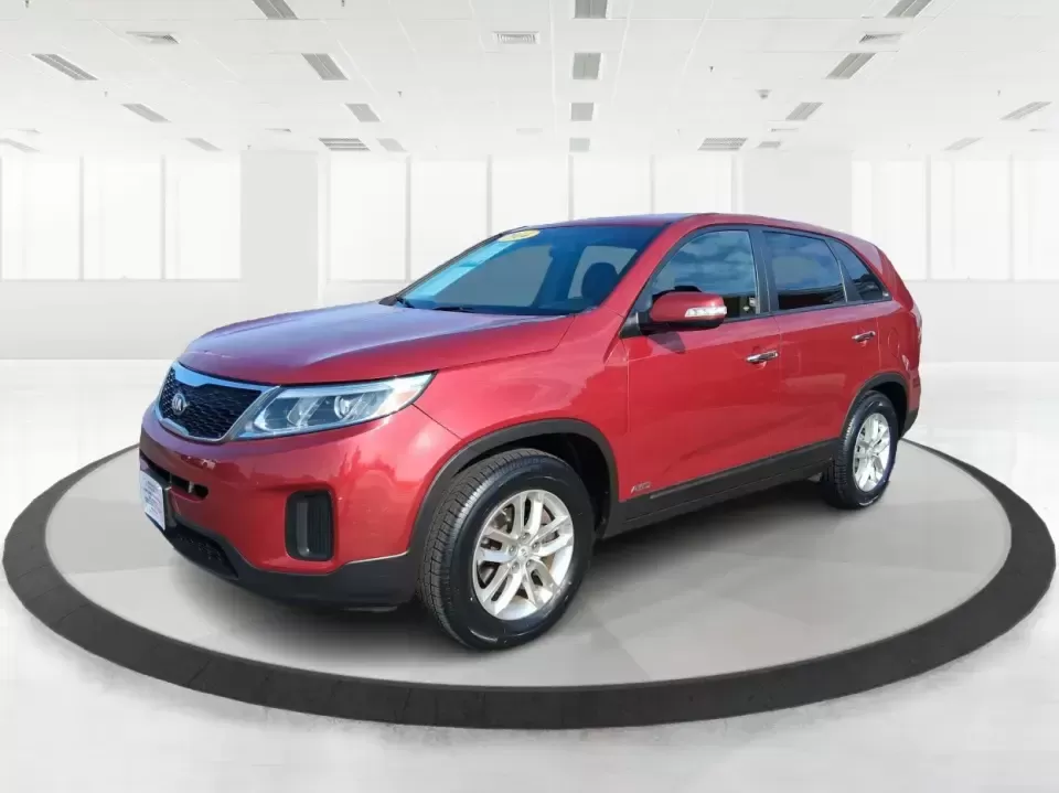 2014 Kia Sorento LX (5XYKTCA65EG) with an 2.4L I-4 gasoline direct injection engine, 6-Speed Automatic transmission, located at 1230 East Main St, Xenia, OH, 45385, (937) 908-9800, 39.688026, -83.910172 - Need one SUV that can handle Ohio winters, school drop-offs, and spontaneous weekend getaways to Indian Lake or a day trip to Dayton? This 2014 Kia Sorento LX in eye-catching Remington Red Metallic is a practical, confidence-building choice for busy families, commuters, and adventure-minded drivers - Photo#8