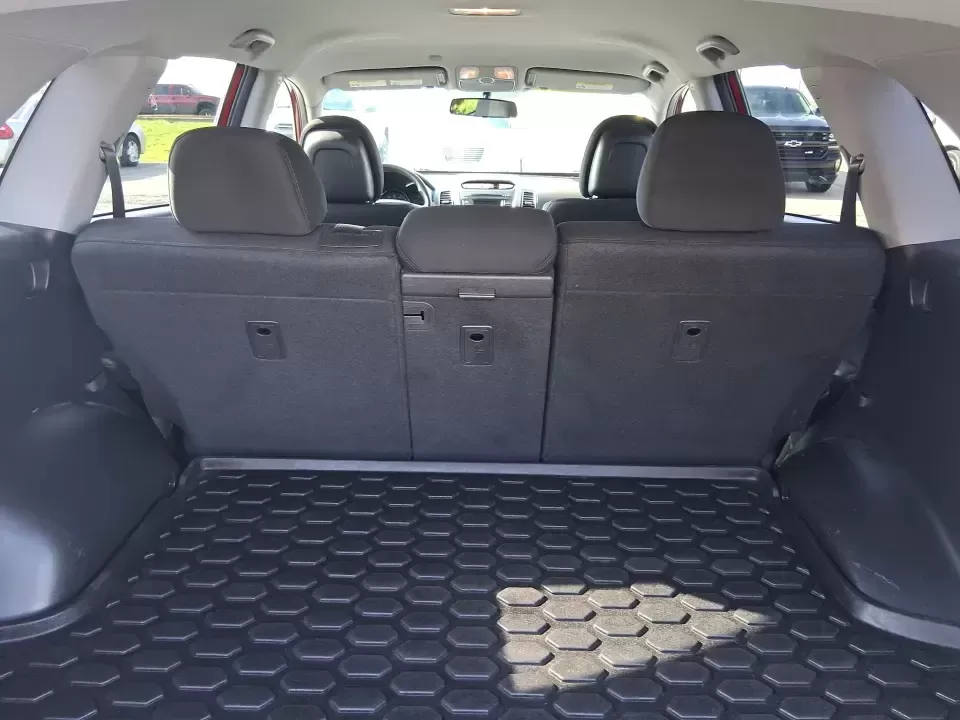 2014 Kia Sorento LX (5XYKTCA65EG) with an 2.4L I-4 gasoline direct injection engine, 6-Speed Automatic transmission, located at 1230 East Main St, Xenia, OH, 45385, (937) 908-9800, 39.688026, -83.910172 - Need one SUV that can handle Ohio winters, school drop-offs, and spontaneous weekend getaways to Indian Lake or a day trip to Dayton? This 2014 Kia Sorento LX in eye-catching Remington Red Metallic is a practical, confidence-building choice for busy families, commuters, and adventure-minded drivers - Photo#12