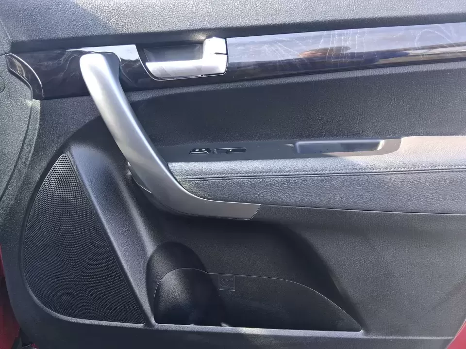 2014 Kia Sorento LX (5XYKTCA65EG) with an 2.4L I-4 gasoline direct injection engine, 6-Speed Automatic transmission, located at 1230 East Main St, Xenia, OH, 45385, (937) 908-9800, 39.688026, -83.910172 - Need one SUV that can handle Ohio winters, school drop-offs, and spontaneous weekend getaways to Indian Lake or a day trip to Dayton? This 2014 Kia Sorento LX in eye-catching Remington Red Metallic is a practical, confidence-building choice for busy families, commuters, and adventure-minded drivers - Photo#18