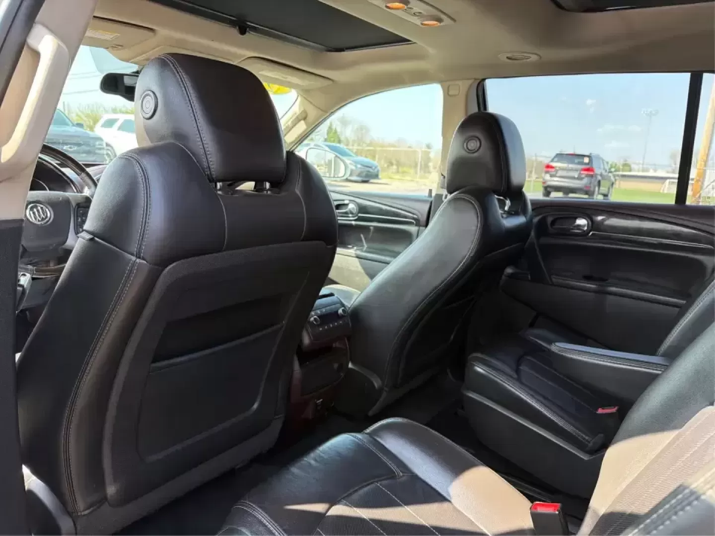 2015 Buick Enclave Leather (5GAKRBKDXFJ) with an 3.6L V-6 gasoline direct injection engine, 6-Speed Automatic Overdrive transmission, located at 1099 N County Rd 25A , Troy, OH, 45373, (937) 908-9800, 40.057079, -84.212883 - Pack up the kids, cue the road-trip playlist, and point your weekend plans toward somewhere fun-this 2015 Buick Enclave Leather in White Opal is built for real life in Troy, Ohio. Whether you're doing the school run, commuting up I75, or heading to the Dayton area for a family day out, the Enclave d - Photo#10