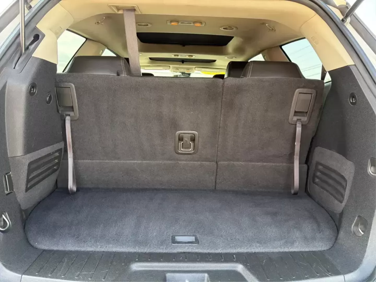 2015 Buick Enclave Leather (5GAKRBKDXFJ) with an 3.6L V-6 gasoline direct injection engine, 6-Speed Automatic Overdrive transmission, located at 1099 N County Rd 25A , Troy, OH, 45373, (937) 908-9800, 40.057079, -84.212883 - Pack up the kids, cue the road-trip playlist, and point your weekend plans toward somewhere fun-this 2015 Buick Enclave Leather in White Opal is built for real life in Troy, Ohio. Whether you're doing the school run, commuting up I75, or heading to the Dayton area for a family day out, the Enclave d - Photo#12