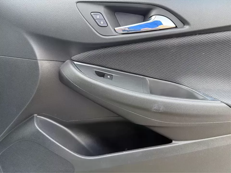 2018 Chevrolet Cruze LT Auto (3G1BE6SM8JS) with an 1.4L I-4 gasoline direct injection engine, 6A transmission, located at 880 E. National Road, Vandalia, OH, 45377, (937) 908-9800, 39.891918, -84.183594 - Pack the car, cue up your favorite playlist, and head out for a weekend getaway-this 2018 Chevrolet Cruze LT Auto Hatchback is the kind of practical, fuel-sipping daily driver that also shines for road trips, errands, and campus or work commutes around Vandalia. With its easy-to-park hatchback versa - Photo#20