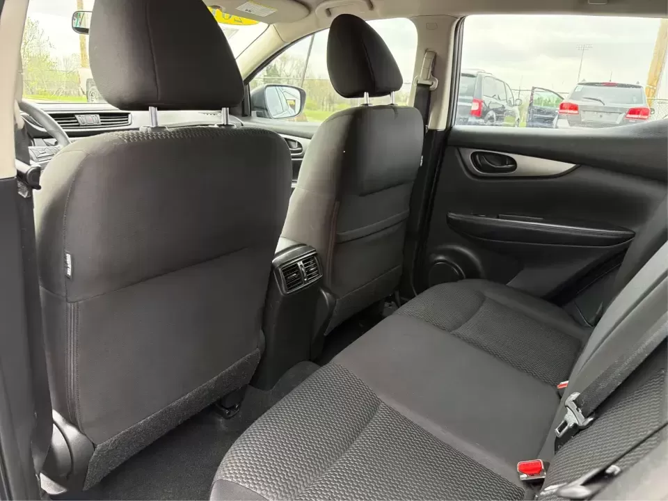 2018 Nissan Rogue S (JN1BJ1CP6JW) with an 2L I-4 gasoline direct injection engine, CVT transmission, located at 4508 South Dixie Dr, Moraine, OH, 45439, (937) 908-9800, 39.689976, -84.218452 - Picture your next week: an easy I75 commute into Dayton, school drop-offs in nearby Kettering, a Costco run, and a weekend drive down to Carillon Historical Park or a quick lap around the Dayton Mall area-all with one SUV that's sized right for real life. This 2018 Nissan Rogue S in sleek Gun Metall - Photo#10