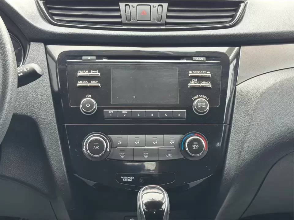 2018 Nissan Rogue S (JN1BJ1CP6JW) with an 2L I-4 gasoline direct injection engine, CVT transmission, located at 4508 South Dixie Dr, Moraine, OH, 45439, (937) 908-9800, 39.689976, -84.218452 - Picture your next week: an easy I75 commute into Dayton, school drop-offs in nearby Kettering, a Costco run, and a weekend drive down to Carillon Historical Park or a quick lap around the Dayton Mall area-all with one SUV that's sized right for real life. This 2018 Nissan Rogue S in sleek Gun Metall - Photo#13