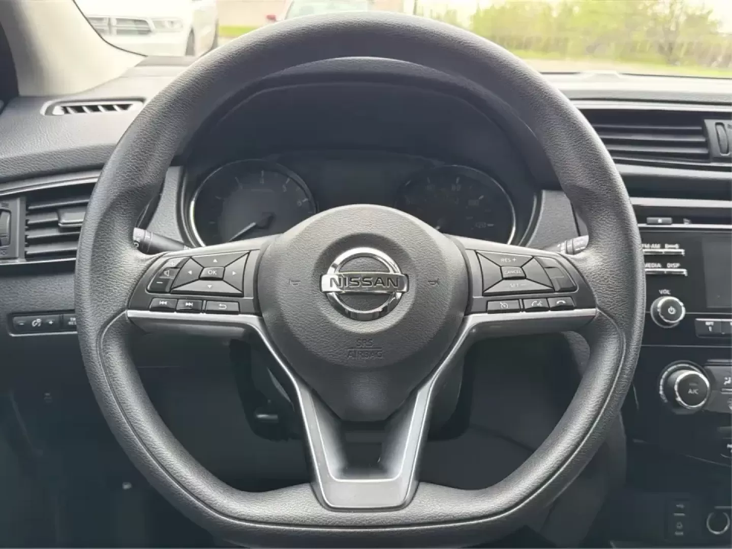 2018 Nissan Rogue S (JN1BJ1CP6JW) with an 2L I-4 gasoline direct injection engine, CVT transmission, located at 401 Woodman Dr, Riverside, OH, 45431, (937) 908-9800, 39.760899, -84.123421 - Picture your next week: an easy I75 commute into Dayton, school drop-offs in nearby Kettering, a Costco run, and a weekend drive down to Carillon Historical Park or a quick lap around the Dayton Mall area-all with one SUV that's sized right for real life. This 2018 Nissan Rogue S in sleek Gun Metall - Photo#16