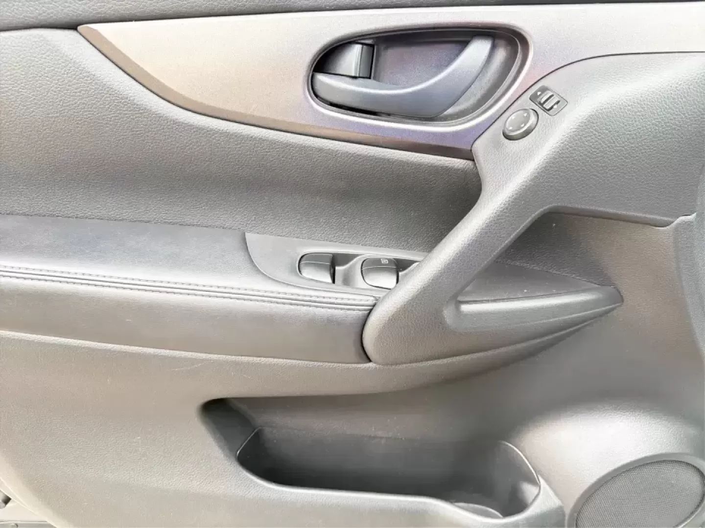 2018 Nissan Rogue S (JN1BJ1CP6JW) with an 2L I-4 gasoline direct injection engine, CVT transmission, located at 401 Woodman Dr, Riverside, OH, 45431, (937) 908-9800, 39.760899, -84.123421 - Picture your next week: an easy I75 commute into Dayton, school drop-offs in nearby Kettering, a Costco run, and a weekend drive down to Carillon Historical Park or a quick lap around the Dayton Mall area-all with one SUV that's sized right for real life. This 2018 Nissan Rogue S in sleek Gun Metall - Photo#17