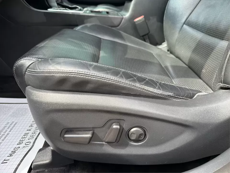 2017 Kia Sportage EX (KNDPN3AC6H7) with an Theta II 2.4L I-4 gasoline direct injection engine, 6A transmission, located at 1951 S Dayton Lakeview Rd., New Carlisle, OH, 45344, (937) 908-9800, 39.890999, -84.050255 - Picture your next weekend: loading up groceries for the week, cruising I70 toward Dayton for dinner plans, or packing the cargo area for a road trip to Huber Heights, Springfield, or a quick getaway near the Great Miami River. This 2017 Kia Sportage EX in Mineral Silver is the kind of practical, com - Photo#17