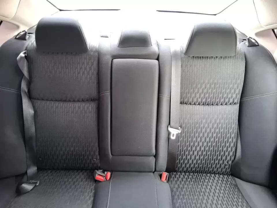 2018 Nissan Altima 2.5 SV (1N4AL3AP0JC) with an 2.5L I-4 DOHC engine, CVT transmission, located at 8750 N County Rd 25A, Piqua, OH, 45356, (937) 908-9800, 40.164391, -84.232513 - 2018 Nissan Altima 2.5 SV - Photo#14