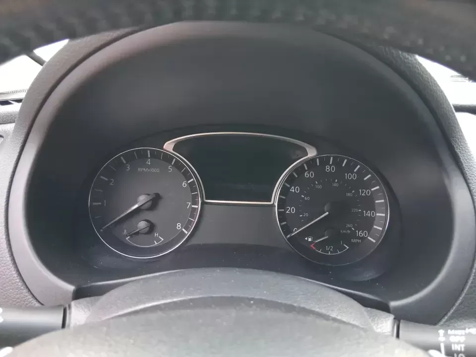 2018 Nissan Altima 2.5 SV (1N4AL3AP0JC) with an 2.5L I-4 DOHC engine, CVT transmission, located at 8750 N County Rd 25A, Piqua, OH, 45356, (937) 908-9800, 40.164391, -84.232513 - 2018 Nissan Altima 2.5 SV - Photo#15