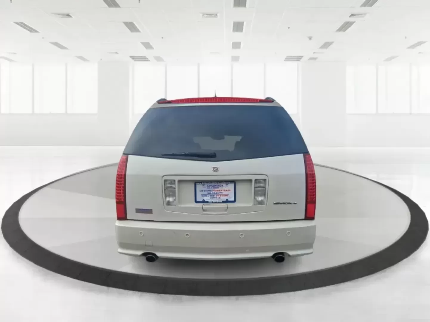 2007 Cadillac SRX V6 (1GYEE637370) with an 3.6L V-6 DOHC engine, 5-Speed Automatic Overdrive transmission, located at 8750 N County Rd 25A, Piqua, OH, 45356, (937) 908-9800, 40.164391, -84.232513 - Make your daily commute up I75 feel first-class, turn school drop-offs into a comfortable routine, and still have an SUV ready for weekend runs to Indian Lake or a quick getaway to downtown Troy. This 2007 Cadillac SRX V6 delivers the kind of upscale ride and practical versatility that fits real lif - Photo#3