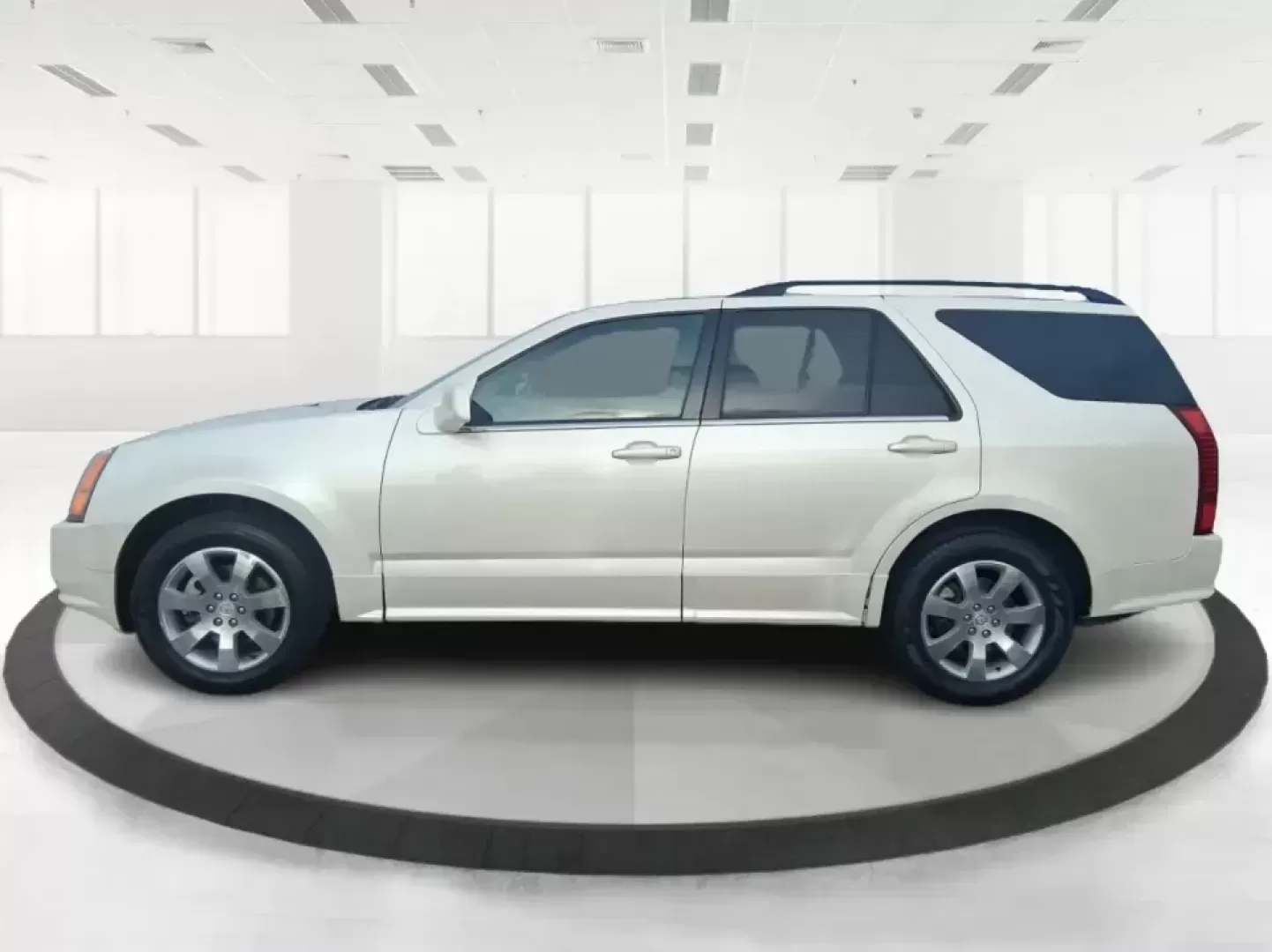 2007 Cadillac SRX V6 (1GYEE637370) with an 3.6L V-6 DOHC engine, 5-Speed Automatic Overdrive transmission, located at 8750 N County Rd 25A, Piqua, OH, 45356, (937) 908-9800, 40.164391, -84.232513 - Make your daily commute up I75 feel first-class, turn school drop-offs into a comfortable routine, and still have an SUV ready for weekend runs to Indian Lake or a quick getaway to downtown Troy. This 2007 Cadillac SRX V6 delivers the kind of upscale ride and practical versatility that fits real lif - Photo#5