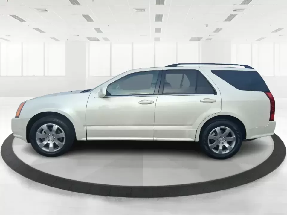 2007 Cadillac SRX V6 (1GYEE637370) with an 3.6L V-6 DOHC engine, 5-Speed Automatic Overdrive transmission, located at 8750 N County Rd 25A, Piqua, OH, 45356, (937) 908-9800, 40.164391, -84.232513 - 2007 Cadillac SRX V6 - Photo#5