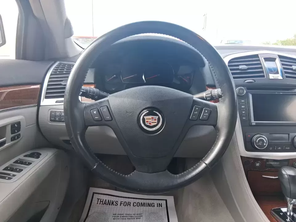 2007 Cadillac SRX V6 (1GYEE637370) with an 3.6L V-6 DOHC engine, 5-Speed Automatic Overdrive transmission, located at 8750 N County Rd 25A, Piqua, OH, 45356, (937) 908-9800, 40.164391, -84.232513 - 2007 Cadillac SRX V6 - Photo#16