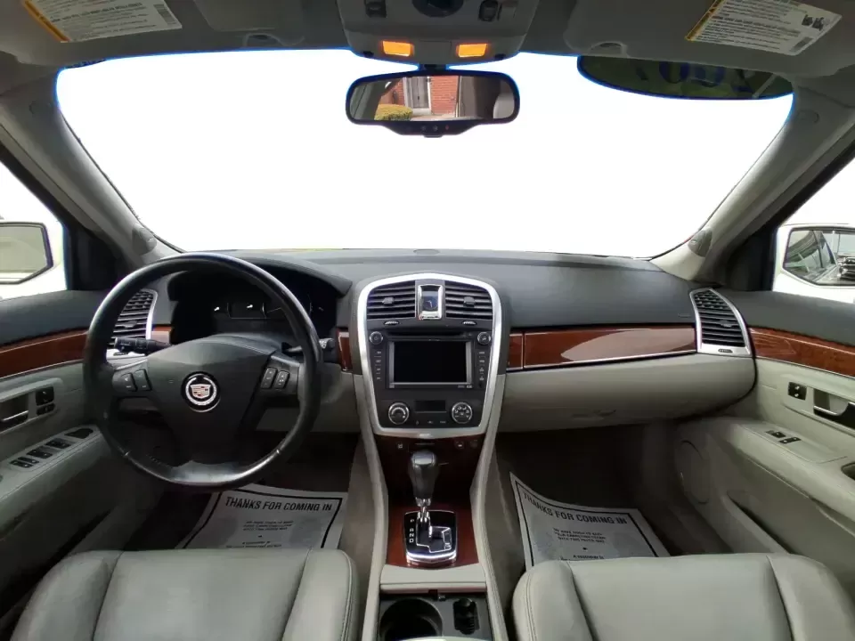 2007 Cadillac SRX V6 (1GYEE637370) with an 3.6L V-6 DOHC engine, 5-Speed Automatic Overdrive transmission, located at 8750 N County Rd 25A, Piqua, OH, 45356, (937) 908-9800, 40.164391, -84.232513 - 2007 Cadillac SRX V6 - Photo#21