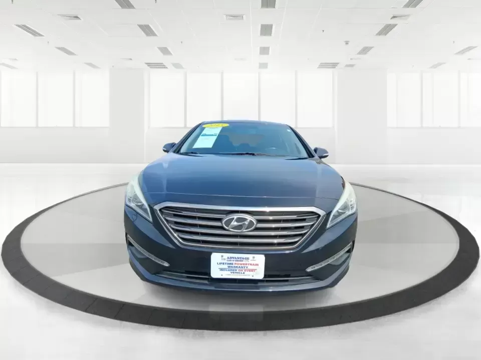 2015 Hyundai Sonata Limited (5NPE34AF5FH) with an 2.4L I-4 gasoline direct injection engine, 6-Speed Automatic transmission, located at 1184 Kauffman Ave, Fairborn, OH, 45324, (937) 908-9800, 39.807072, -84.030914 - Long commute down I675, daily runs between Wright-Patterson AFB and Beavercreek, or a weekend road trip to Yellow Springs? This 2015 Hyundai Sonata Limited is the kind of comfortable, tech-savvy sedan that fits real life in Fairborn-quiet on the highway, easy to park downtown, and loaded with premiu - Photo#7